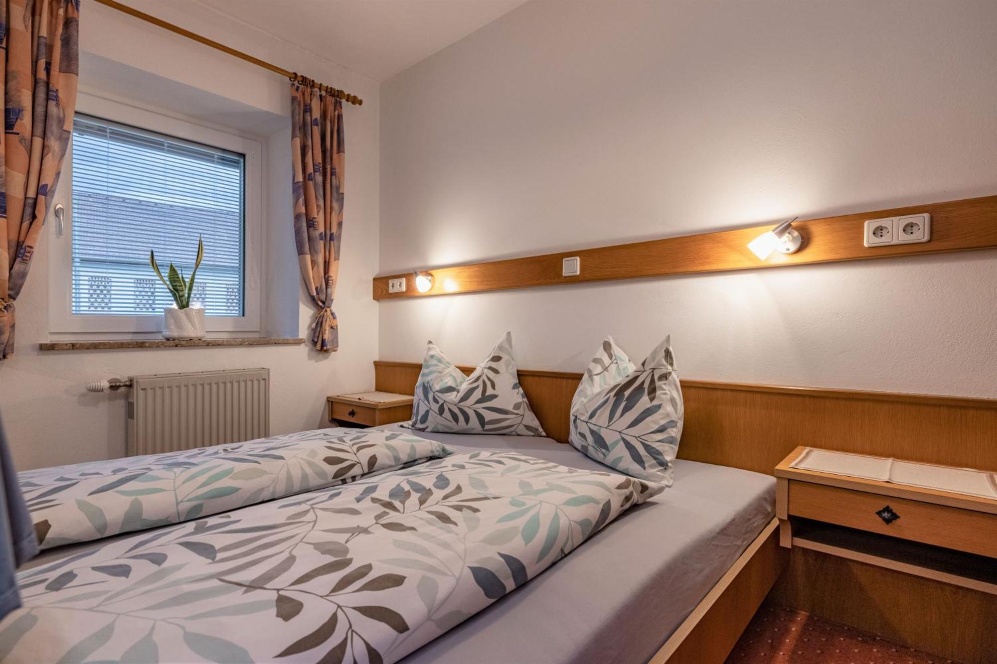 Gaestehaus Eder Apartment Tropolach